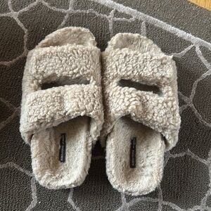 James Perse - double strap shearling slides, size 7